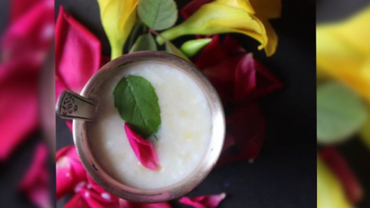 আয়ুর্বেদ এর মতে পঞ্চমৃত স্বাস্থ্যের জন্য গুরুত্বপূর্ণ, বৃদ্ধি করে রোগ প্রতিরোধ ক্ষমতাও আয়ুর্বেদ এর মতে পঞ্চমৃত স্বাস্থ্যের জন্য গুরুত্বপূর্ণ, বৃদ্ধি করে রোগ প্রতিরোধ ক্ষমতাও