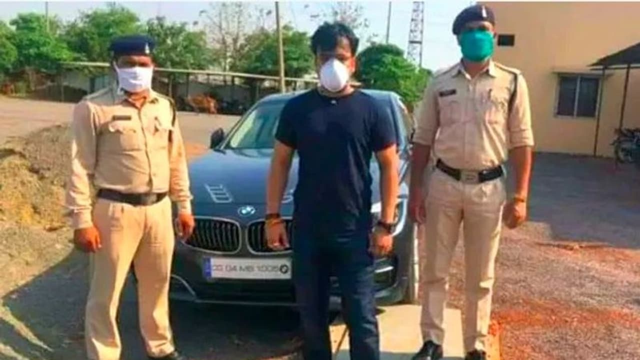 ಲಾಕ್‌ಡೌನ್ ವೇಳೆ BMW ಕಾರಿನಲ್ಲಿ ಜಾಲಿ ರೈಡ್, ಓವರ್ ಬಿಲ್ಡಪ್ ನೀಡಿ ಅರೆಸ್ಟ್ ಆದ ಯುವಕ!