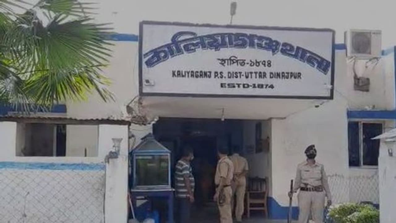 সিদ্ধিলাভের আশায় ছেলেকে 'খুনের চেষ্টা' বাবার, বরাতজোরে রক্ষা পেল বালক সিদ্ধিলাভের আশায় ছেলেকে 'খুনের চেষ্টা' বাবার, বরাতজোরে রক্ষা পেল বালক