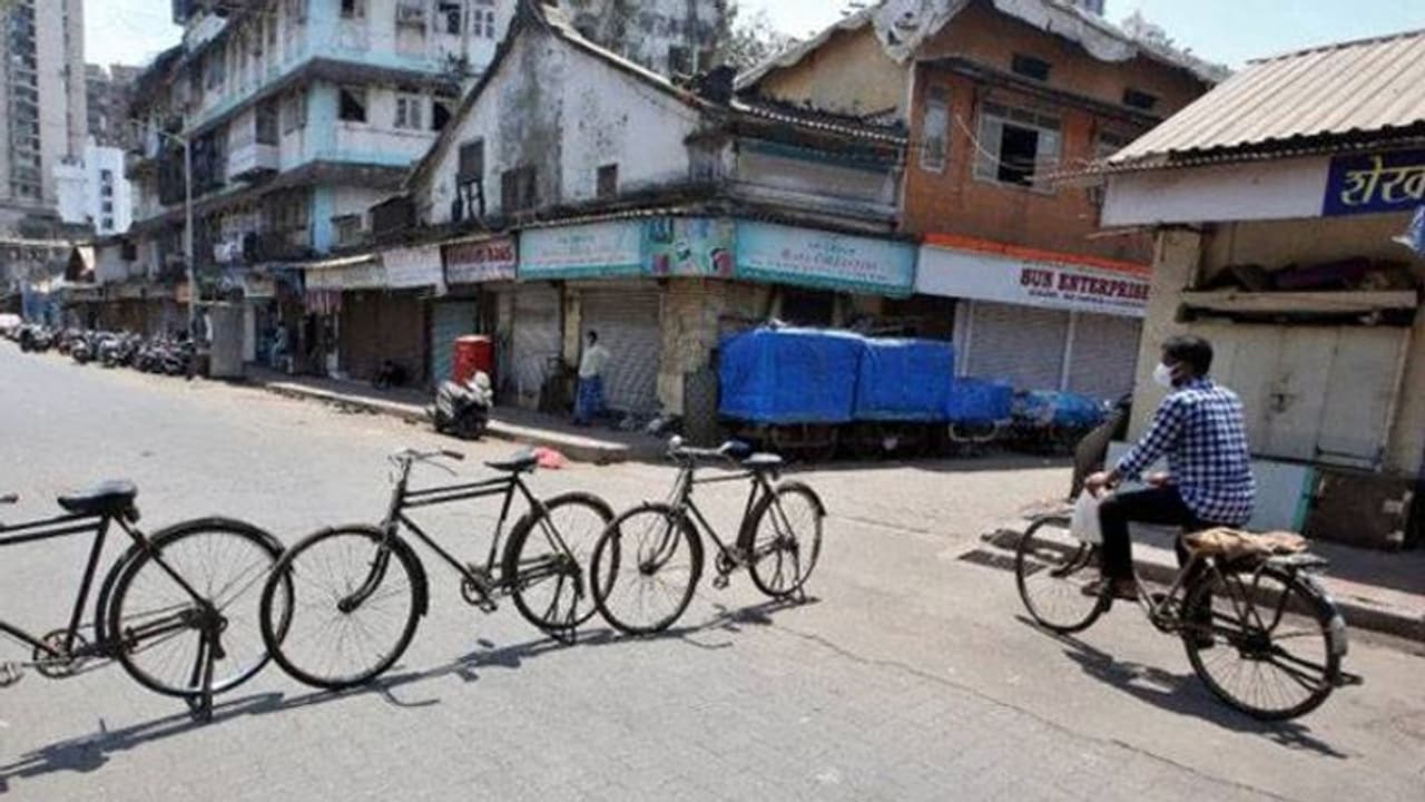 മൂന്നാംഘട്ട ലോക്ക്ഡൗണ് തിങ്കള് മുതല്; നിയന്ത്രണം കടുപ്പിച്ച് സംസ്ഥാനങ്ങള് മൂന്നാംഘട്ട ലോക്ക്ഡൗണ് തിങ്കള് മുതല്; നിയന്ത്രണം കടുപ്പിച്ച് സംസ്ഥാനങ്ങള്