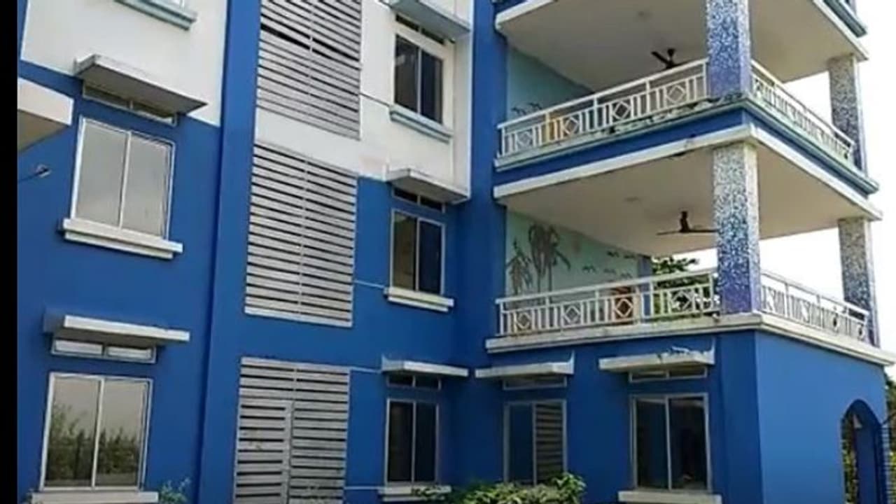 মেয়াদ শেষেও কোয়ারেন্টাইনে , পায়ে হেঁটে ফিরতে গিয়ে বিপাকে ভিনরাজ্যের শ্রমিকরা মেয়াদ শেষেও কোয়ারেন্টাইনে , পায়ে হেঁটে ফিরতে গিয়ে বিপাকে ভিনরাজ্যের শ্রমিকরা