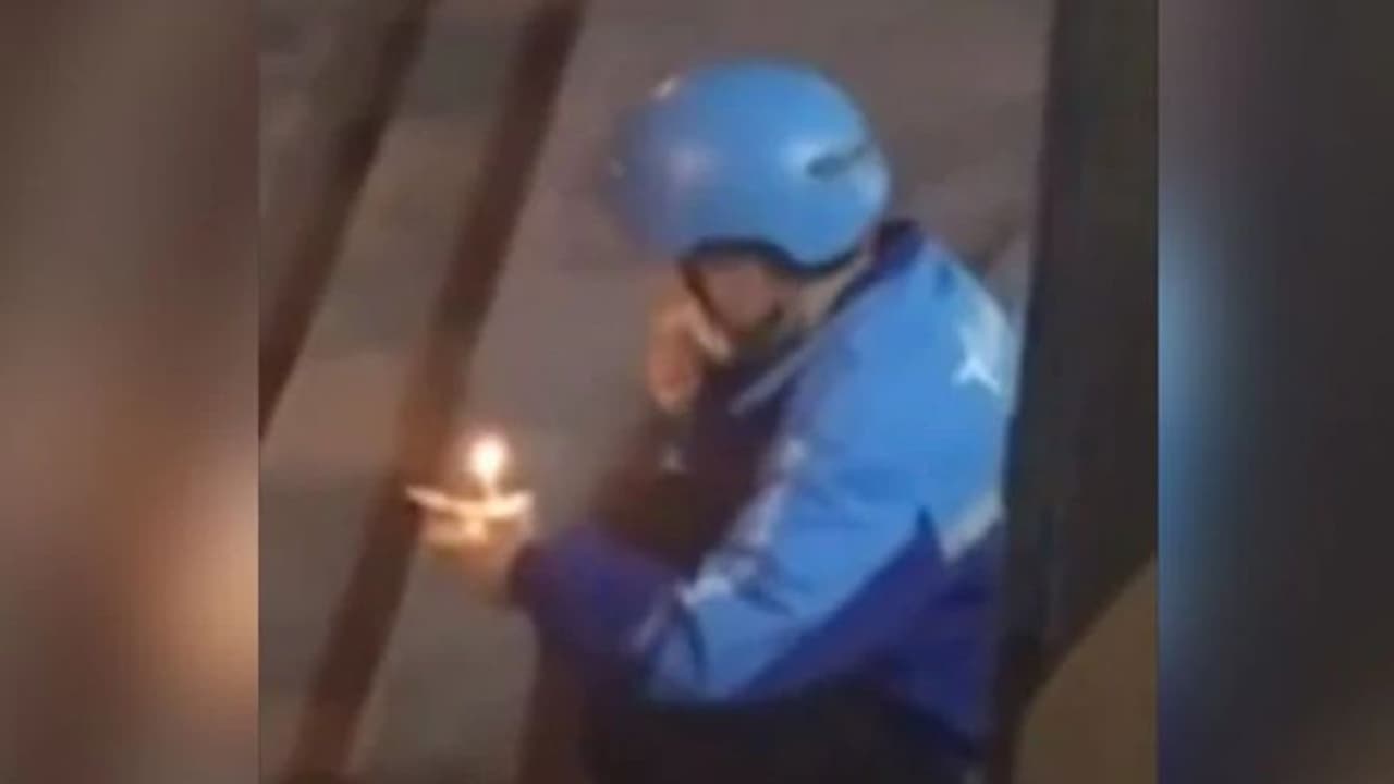 ഫുഡ് ഡെലിവറി ബോയിക്ക് കസ്റ്റമര്‍ നല്‍കിയ സര്‍പ്രൈസ്; കണ്ണ് നനയിക്കുന്ന വീഡിയോ...