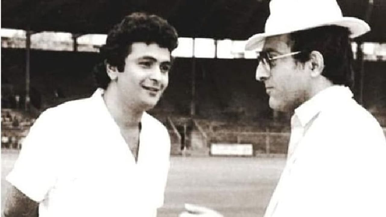 రిషి జ్ఞాపకాల్లో కపూర్ ఫ్యామిలీ.. ఫోటో షేర్ చేసిన కరీనా రిషి జ్ఞాపకాల్లో కపూర్ ఫ్యామిలీ.. ఫోటో షేర్ చేసిన కరీనా