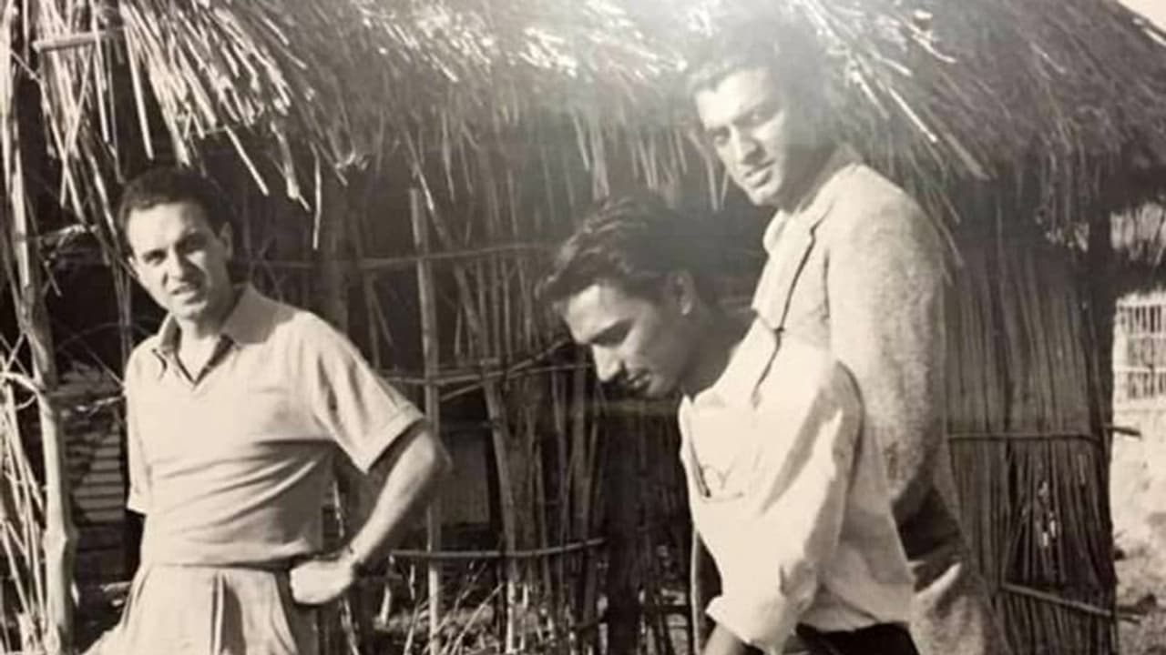 সেটে কেবল বংশীই ডাকতেন 'মানিক' বলে, একই সঙ্গে নিয়েছিলেন নয়া ধাঁচে ছবি গড়ার পাঠ সেটে কেবল বংশীই ডাকতেন 'মানিক' বলে, একই সঙ্গে নিয়েছিলেন নয়া ধাঁচে ছবি গড়ার পাঠ