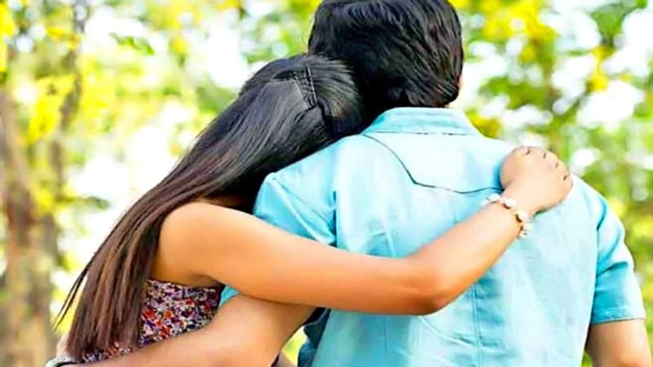 रोज गर्लफ्रेंड से मिलने जाता था...एक दिन पिता से हो गया सामना और उठा लिया खौफनाक कदम