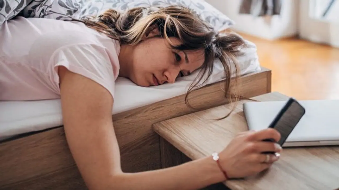 ലോക്ഡൗണ്‍ കാലം 'ഡള്‍' ആണോ? എപ്പോഴും ക്ഷീണവും ഉറക്കവുമാണോ? കാരണമുണ്ട്...