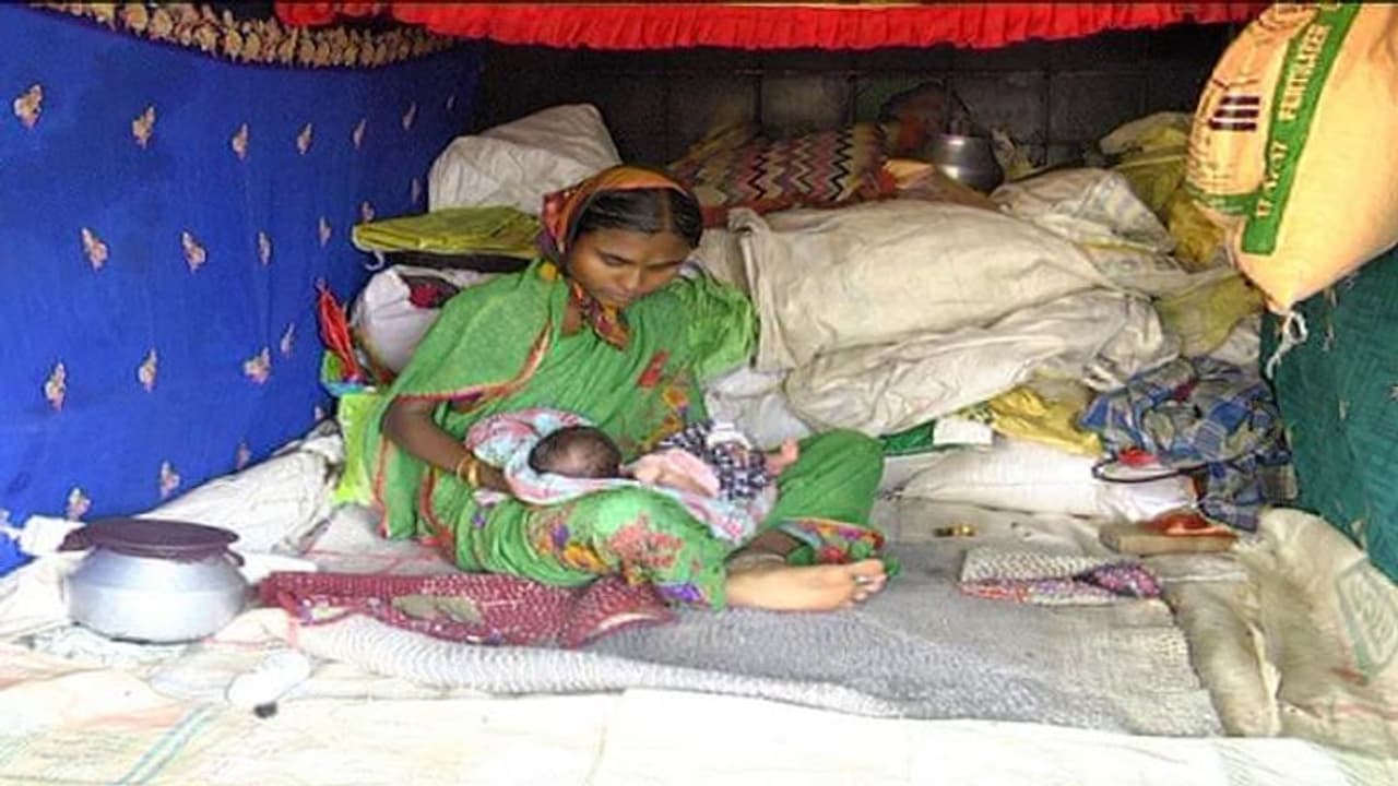 ಲಾಕ್‌ಡೌನ್‌ನಿಂದ ಗೂಡ್ಸ್‌ ವಾಹನದಲ್ಲಿಯೇ ಬಾಣಂತಿ ವಾಸ..!