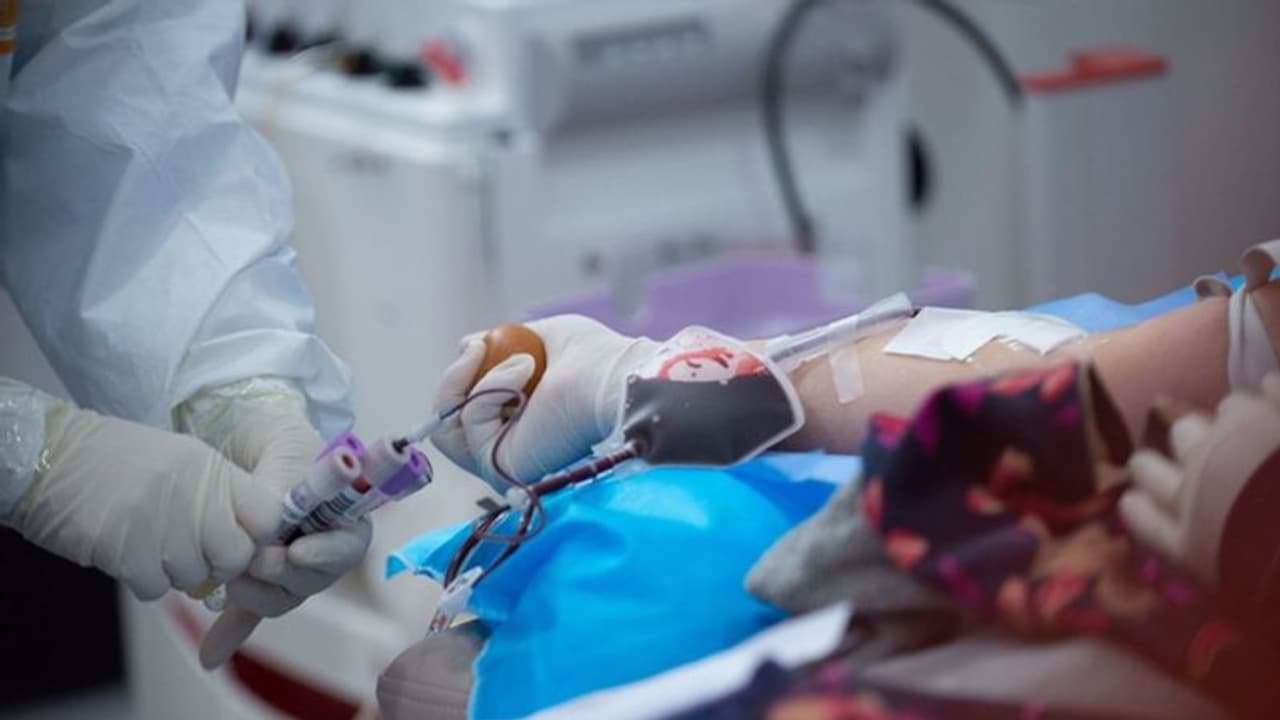 'কোনও জাদু বুলেট নয়', তবে কি কাজ করছে না প্লাজমা থেরাপি, কী বলছে এইমস 'কোনও জাদু বুলেট নয়', তবে কি কাজ করছে না প্লাজমা থেরাপি, কী বলছে এইমস