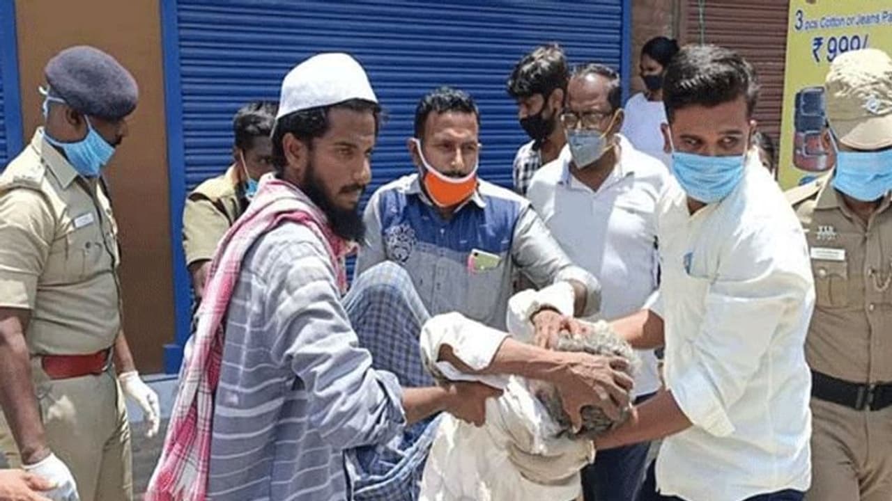 டாக்டராக மாறிய திருப்பத்தூர் எஸ்.பி... மாவட்ட மக்கள் பாராட்டு..!