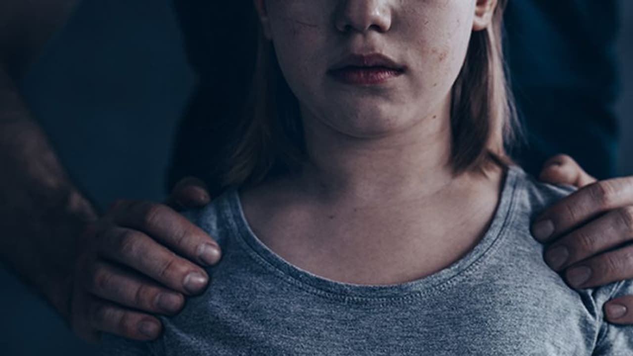 17 வயது சிறுமியை 7 ஆண்டாக பலாத்காரம் செய்த 81 வயது கிழவன்.. எப்படி தெரியுமா? டிஜிட்டல் முறையில்..! 17 வயது சிறுமியை 7 ஆண்டாக பலாத்காரம் செய்த 81 வயது கிழவன்.. எப்படி தெரியுமா? டிஜிட்டல் முறையில்..!