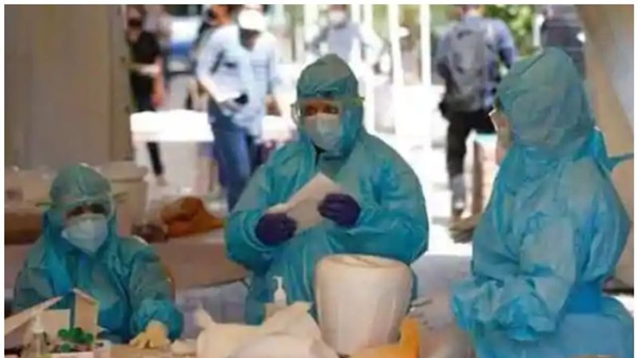 രാജ്യത്ത് കൊവിഡ് ബാധിതർ നാല്പതിനായിരത്തിലധികം; 24 മണിക്കൂറിനുള്ളിൽ 2487 പേർ രോഗബാധിതരായി രാജ്യത്ത് കൊവിഡ് ബാധിതർ നാല്പതിനായിരത്തിലധികം; 24 മണിക്കൂറിനുള്ളിൽ 2487 പേർ രോഗബാധിതരായി