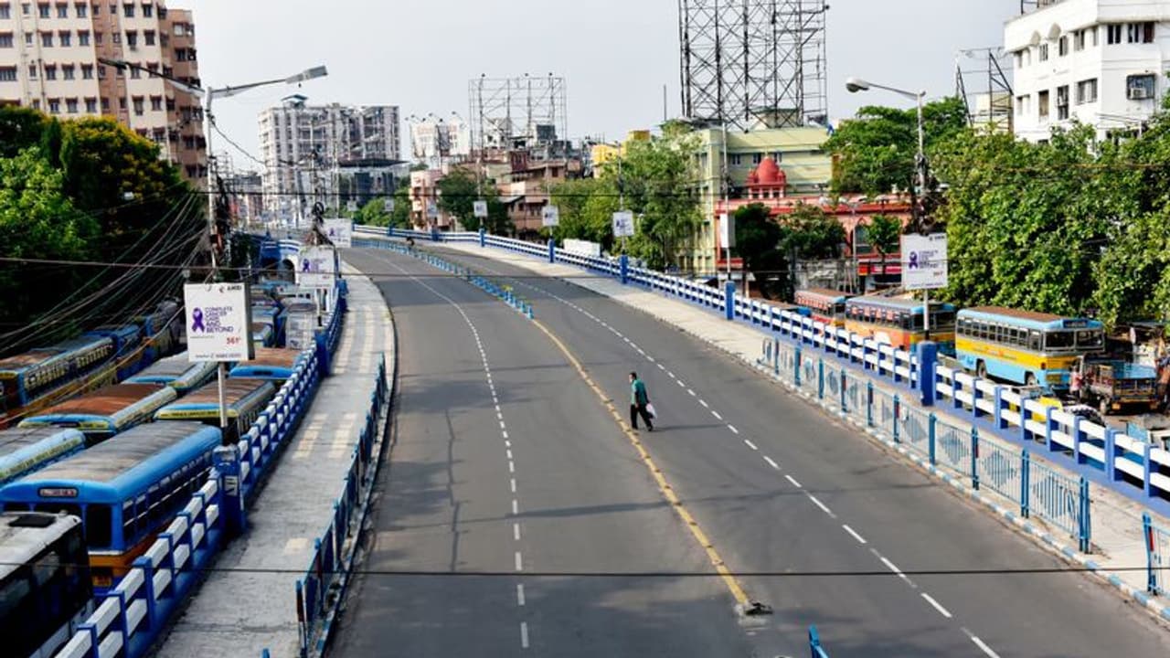 তৃতীয় দফার লকডাউন কি আরও শিথিল হতে চলেছে, ছাড় দেওয়া হতে পারে গণ পরিবহনেও তৃতীয় দফার লকডাউন কি আরও শিথিল হতে চলেছে, ছাড় দেওয়া হতে পারে গণ পরিবহনেও