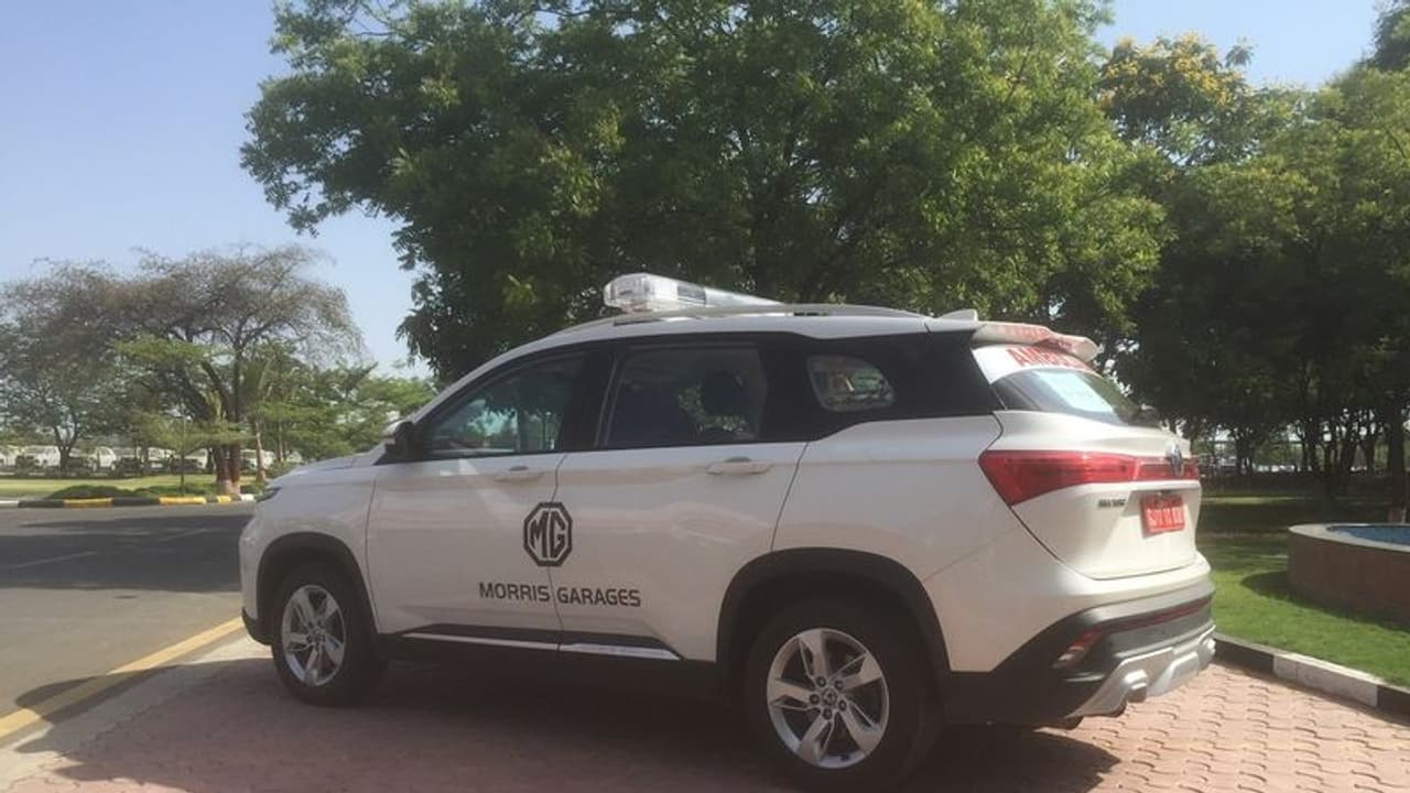 എട്ട് ആംബുലന്‍സുകള്‍ കൂടി ഫ്രീയായി നല്‍കി ചൈനീസ് വണ്ടിക്കമ്പനി