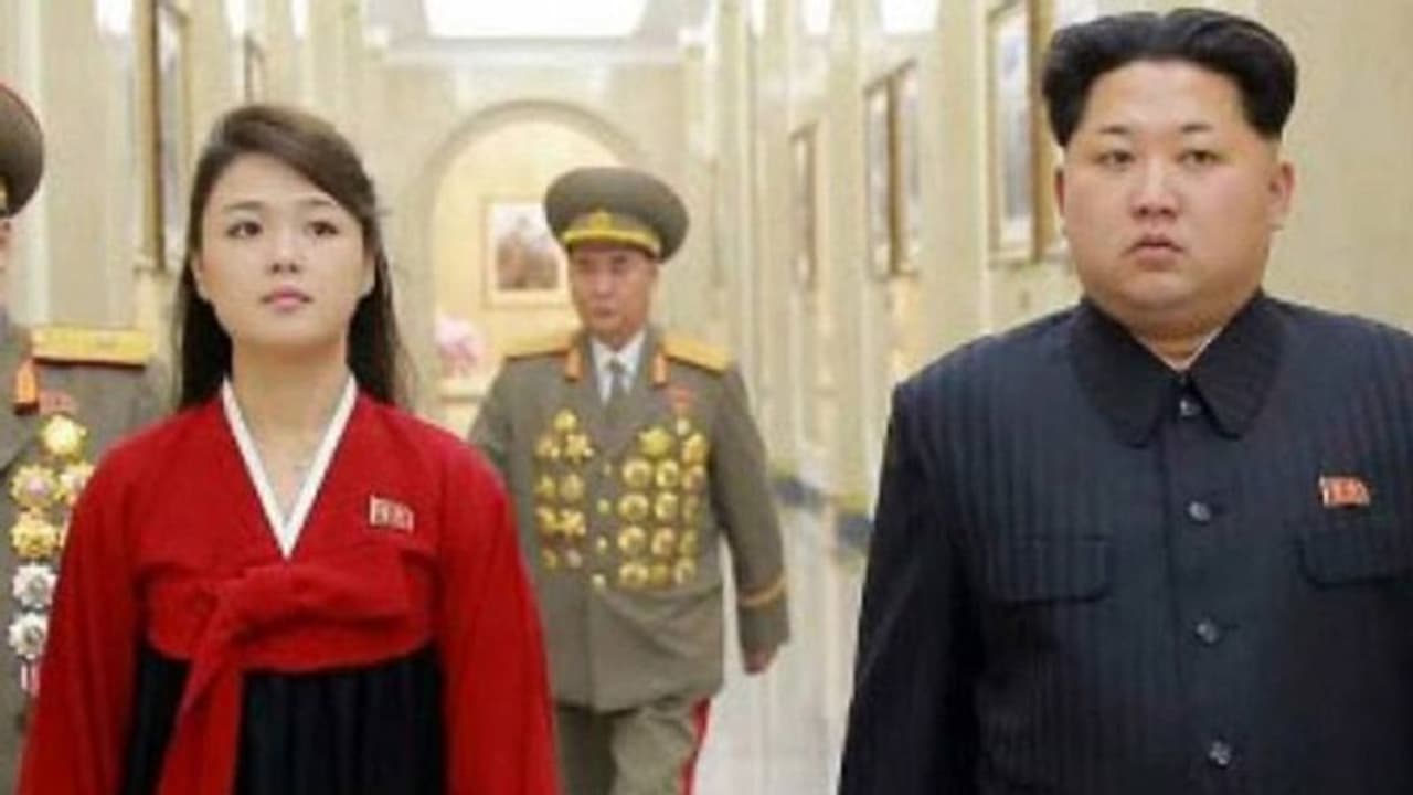 வடகொரிய அதிபரை நிலைகுலைய வைக்க தென் கொரியா சதி... வெளியானது மனைவியின் ஆபாச டிவிடி..! வடகொரிய அதிபரை நிலைகுலைய வைக்க தென் கொரியா சதி... வெளியானது மனைவியின் ஆபாச டிவிடி..!