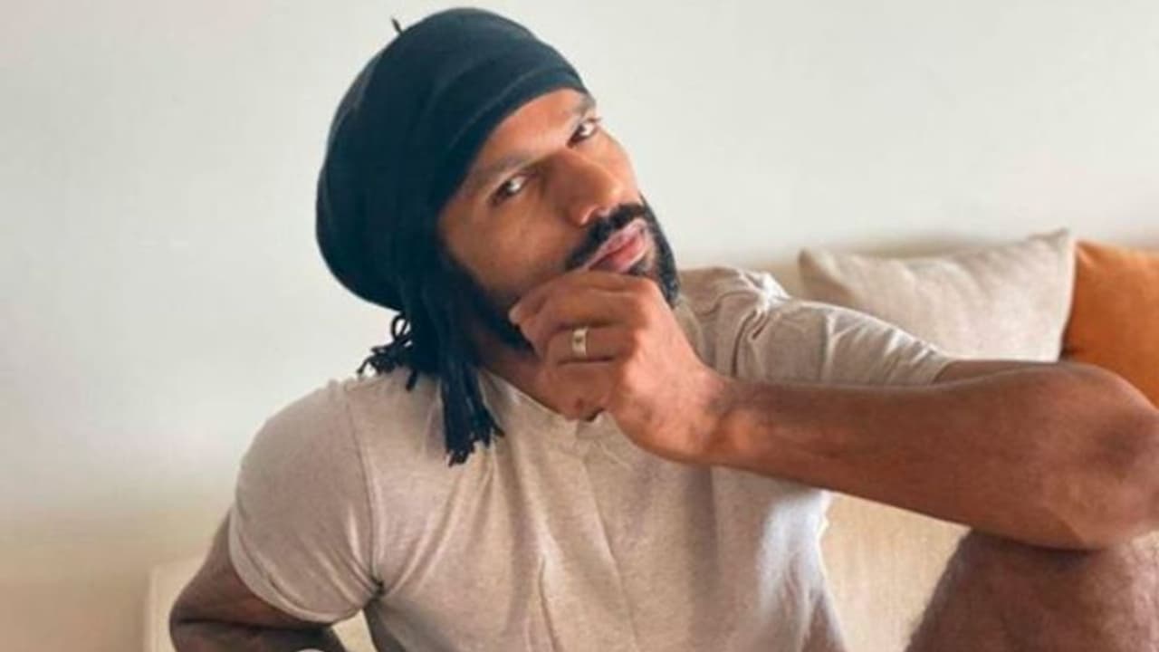 লকডাউনে গব্বরের নতুন লুক,'বাব্বু' বলে সম্বোধন ভাজ্জির