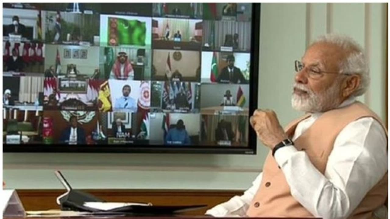 കൊവിഡ് 19 വ്യാപനത്തിന് ഇടയിലും ചിലര് പ്രോത്സാഹിപ്പിക്കുന്നത് ഭീകരതയെ; പാകിസ്ഥാനെതിരെ നരേന്ദ്ര മോദി കൊവിഡ് 19 വ്യാപനത്തിന് ഇടയിലും ചിലര് പ്രോത്സാഹിപ്പിക്കുന്നത് ഭീകരതയെ; പാകിസ്ഥാനെതിരെ നരേന്ദ്ര മോദി