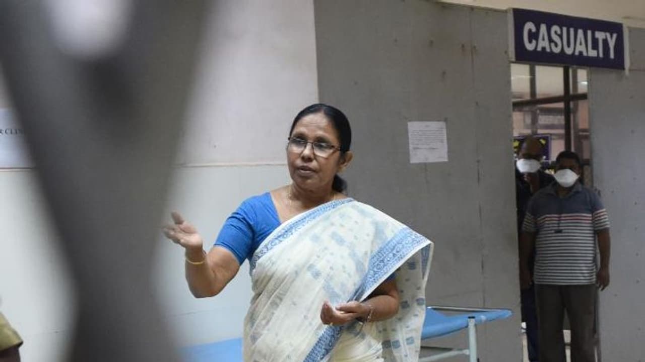 ചാർട്ടേഡ് വിമാനത്തിലെത്തുന്നവർക്ക് കൊവിഡ് പരിശോധന: നപടി രോഗവ്യാപനം തടയാനെന്ന് ആരോഗ്യമന്ത്രി ചാർട്ടേഡ് വിമാനത്തിലെത്തുന്നവർക്ക് കൊവിഡ് പരിശോധന: നപടി രോഗവ്യാപനം തടയാനെന്ന് ആരോഗ്യമന്ത്രി