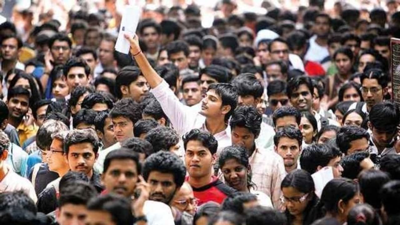 నిరుద్యోగ యువతకు గుడ్ న్యూస్.. నెలకు రూ.2,500 భృతి నిరుద్యోగ యువతకు గుడ్ న్యూస్.. నెలకు రూ.2,500 భృతి