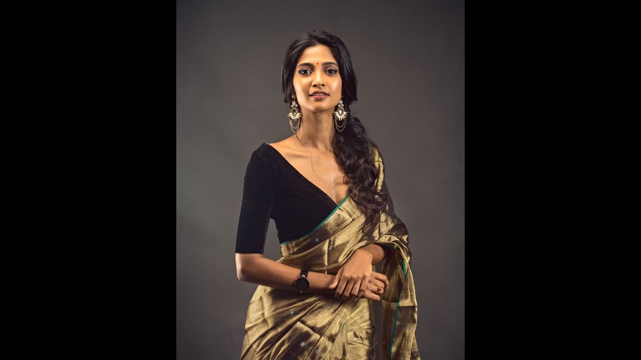 Lockdown makes film actress drive tractor and work in farm field Lockdown makes film actress drive tractor and work in farm field