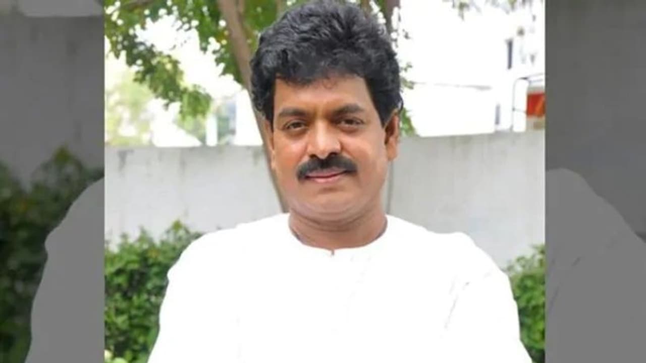 ഹൃദയാഘാതം; തെലുഗു നടന് ശിവാജി രാജ ആശുപത്രിയില് ഹൃദയാഘാതം; തെലുഗു നടന് ശിവാജി രാജ ആശുപത്രിയില്