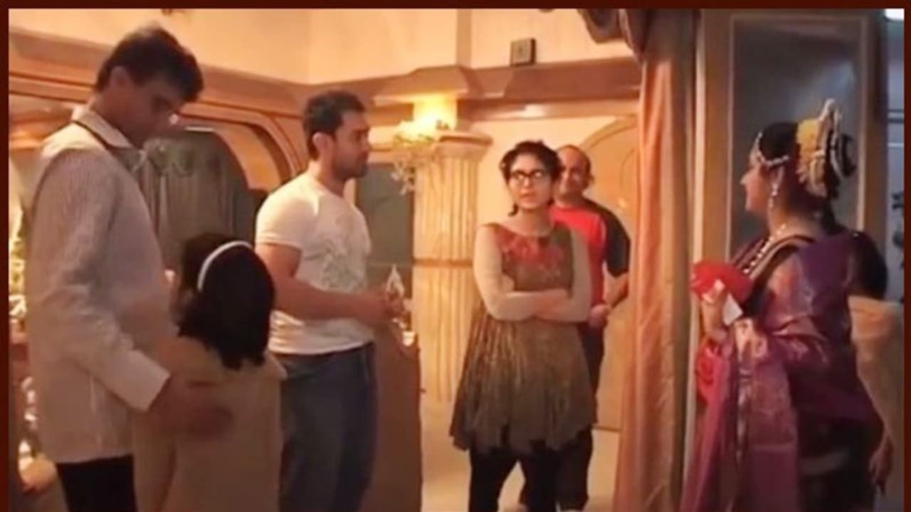 সৌরভের বাড়িতে হঠাৎই আমিরের হানা, চলেছিল আড্ডা থেকে পাত পেরে খাওয়া, ভাইরাল ভিডিও সৌরভের বাড়িতে হঠাৎই আমিরের হানা, চলেছিল আড্ডা থেকে পাত পেরে খাওয়া, ভাইরাল ভিডিও