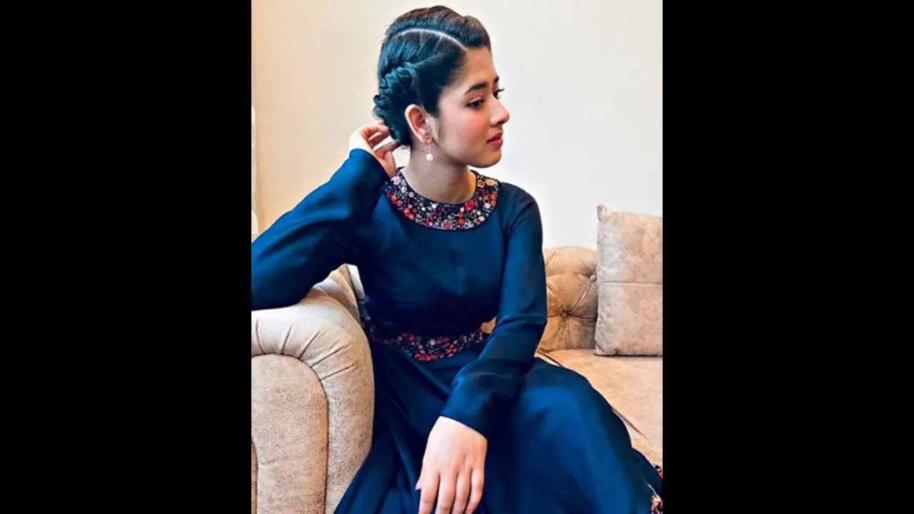 ঠিক যেন 'নীলপরী', শরীরী উষ্ণতায় নেশা ধরালেন দিতিপ্রিয়া, তবে কি পুরোপুরি সুস্থ 'রানিমা'