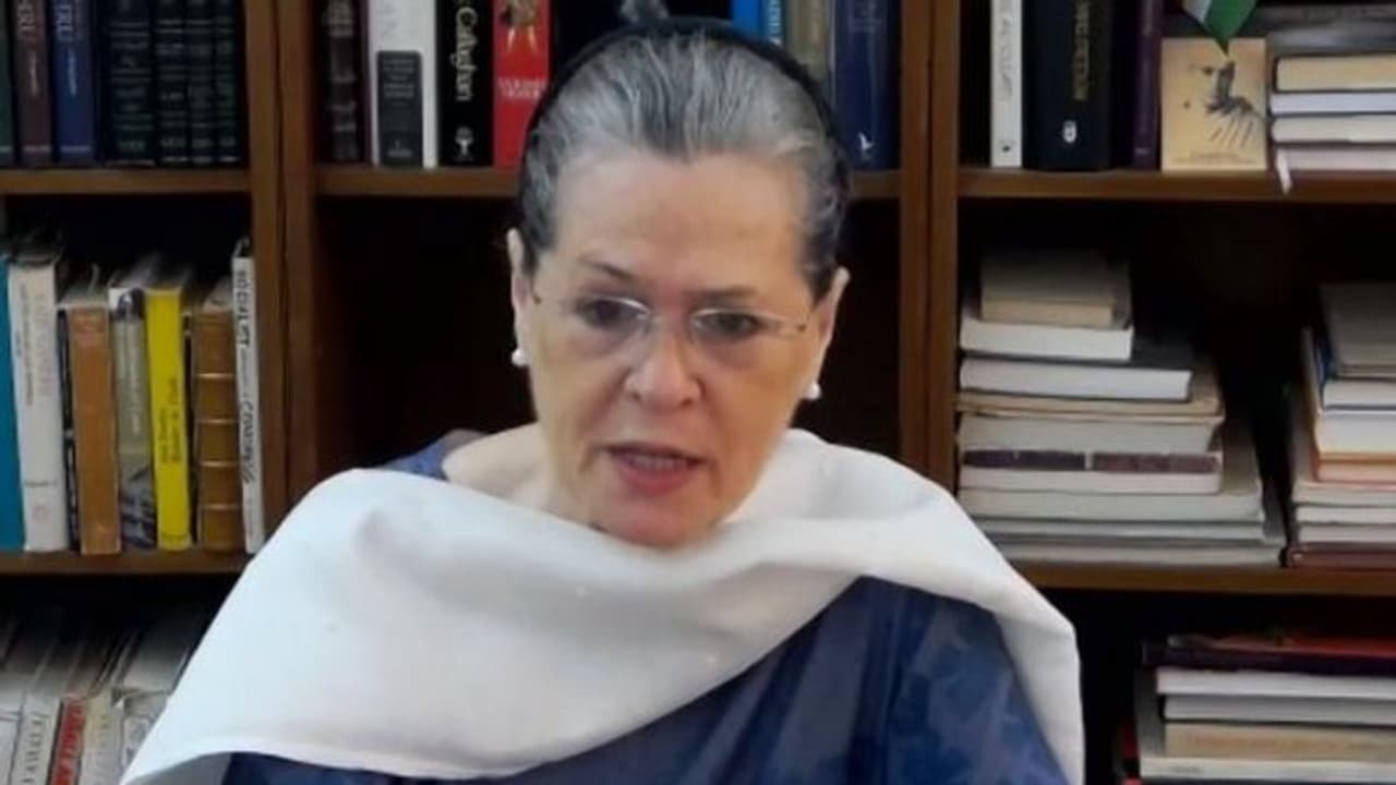 'সংকীর্ণ রাজনীতি বন্ধ করুন' সনিয়াকে চিঠি রেলের কর্মী সংগঠনের, সাধ্যমত চেষ্টা করা হচ্ছে বলেও দাবি