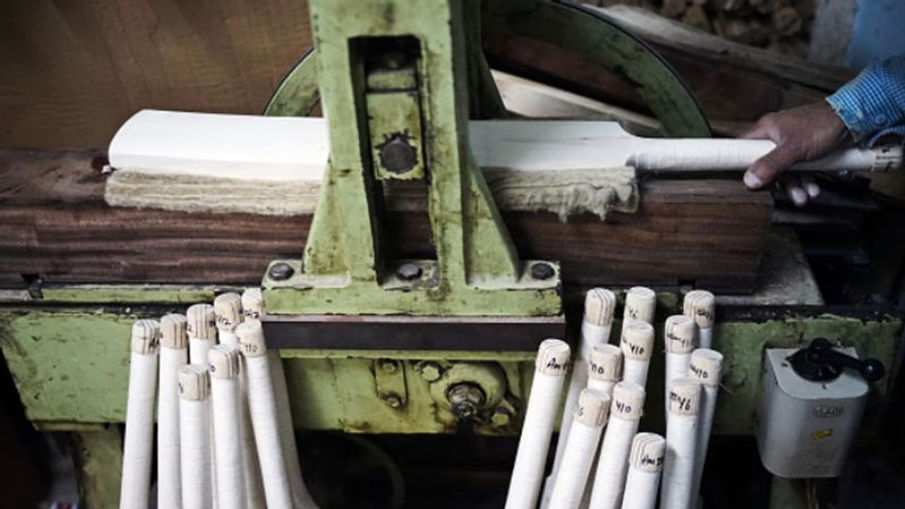 করোনার জের,৬০০ ৭০০ কোটি টাকার ক্ষতির সম্মুখীন ক্রীড়া সরঞ্জাম প্রস্তুতকারী সংস্থাগুলি করোনার জের,৬০০ ৭০০ কোটি টাকার ক্ষতির সম্মুখীন ক্রীড়া সরঞ্জাম প্রস্তুতকারী সংস্থাগুলি