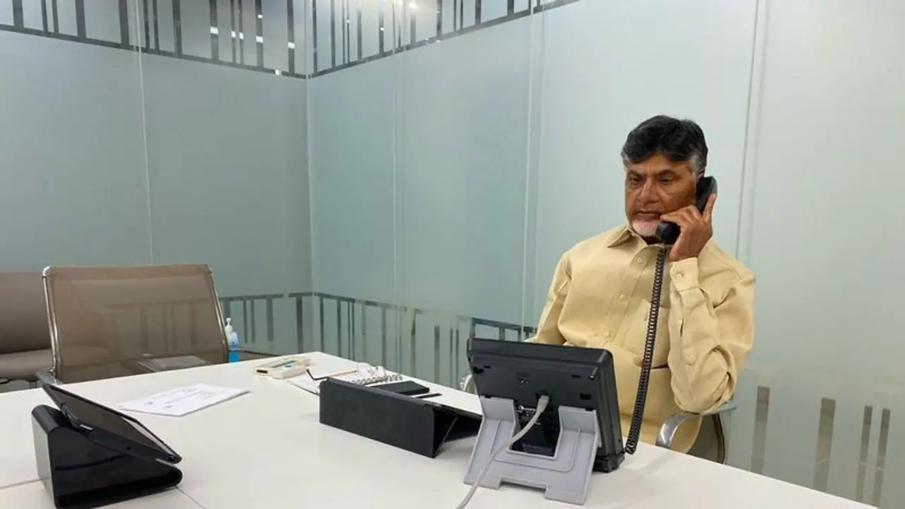 అమిత్షాకు చంద్రబాబు ఫోన్: మరో కేంద్ర మంత్రికి కూడా... అమిత్షాకు చంద్రబాబు ఫోన్: మరో కేంద్ర మంత్రికి కూడా...