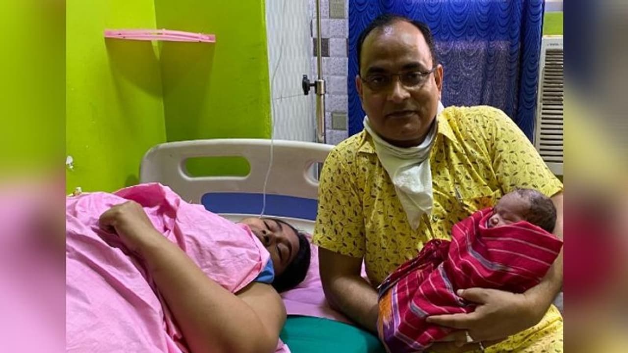 সদ্যোজাতের নাম 'করোনা', দ্বিতীয়বার মা হলেন তৃণমূল সাংসদ সদ্যোজাতের নাম 'করোনা', দ্বিতীয়বার মা হলেন তৃণমূল সাংসদ