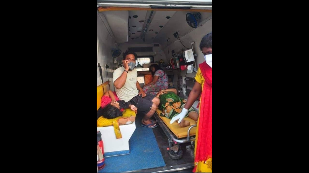 গ্যাস দুর্ঘটনায় বাড়ছে 'কোভিড মৃত্যু'র সম্ভাবনা, ১৭টি মৃত্যুর পর নেওয়া হচ্ছে বিশেষ ব্যবস্থা গ্যাস দুর্ঘটনায় বাড়ছে 'কোভিড মৃত্যু'র সম্ভাবনা, ১৭টি মৃত্যুর পর নেওয়া হচ্ছে বিশেষ ব্যবস্থা