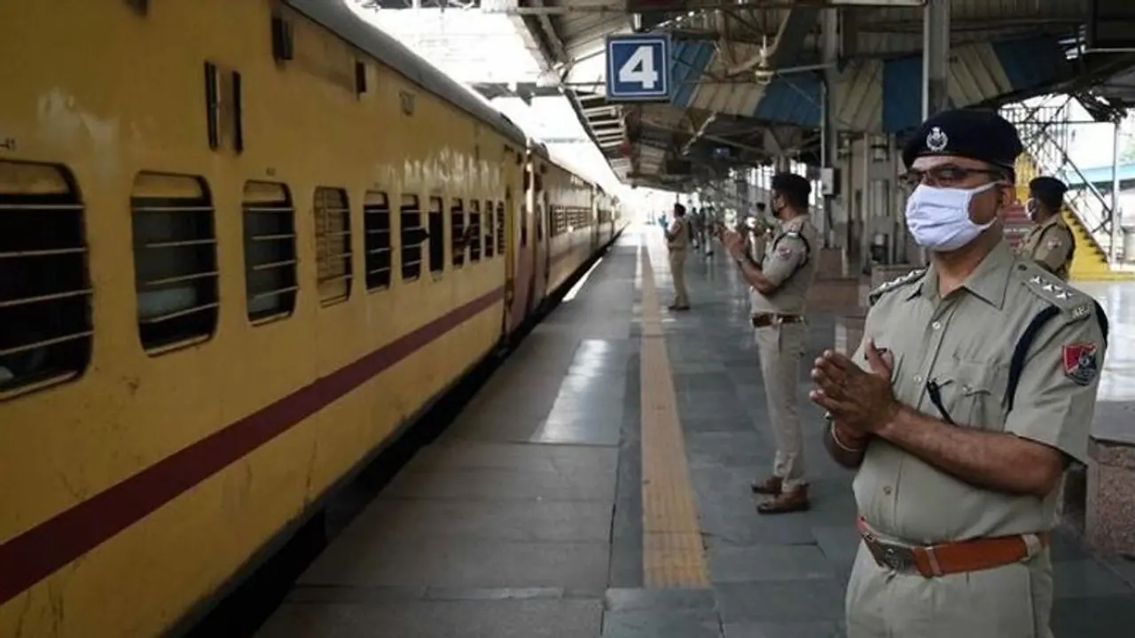 Coronavirus: Shramik Special trains ferry migrants stranded in various parts of India Coronavirus: Shramik Special trains ferry migrants stranded in various parts of India
