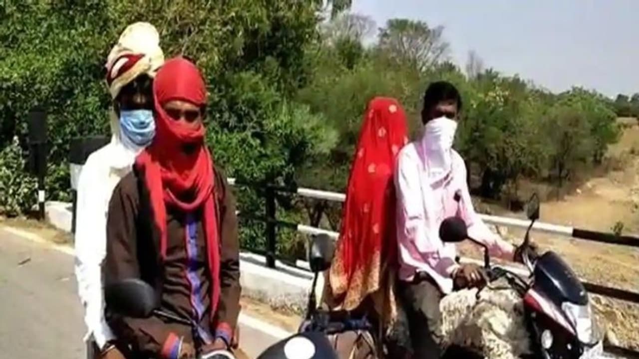 വിവാഹത്തിനായി ഇനിയും കാത്തിരിക്കാൻ വയ്യ; യുപിയിൽ നിന്ന് മധ്യപ്രദേശിലേക്ക് ബൈക്കോടിച്ച് വരന് വിവാഹത്തിനായി ഇനിയും കാത്തിരിക്കാൻ വയ്യ; യുപിയിൽ നിന്ന് മധ്യപ്രദേശിലേക്ക് ബൈക്കോടിച്ച് വരന്