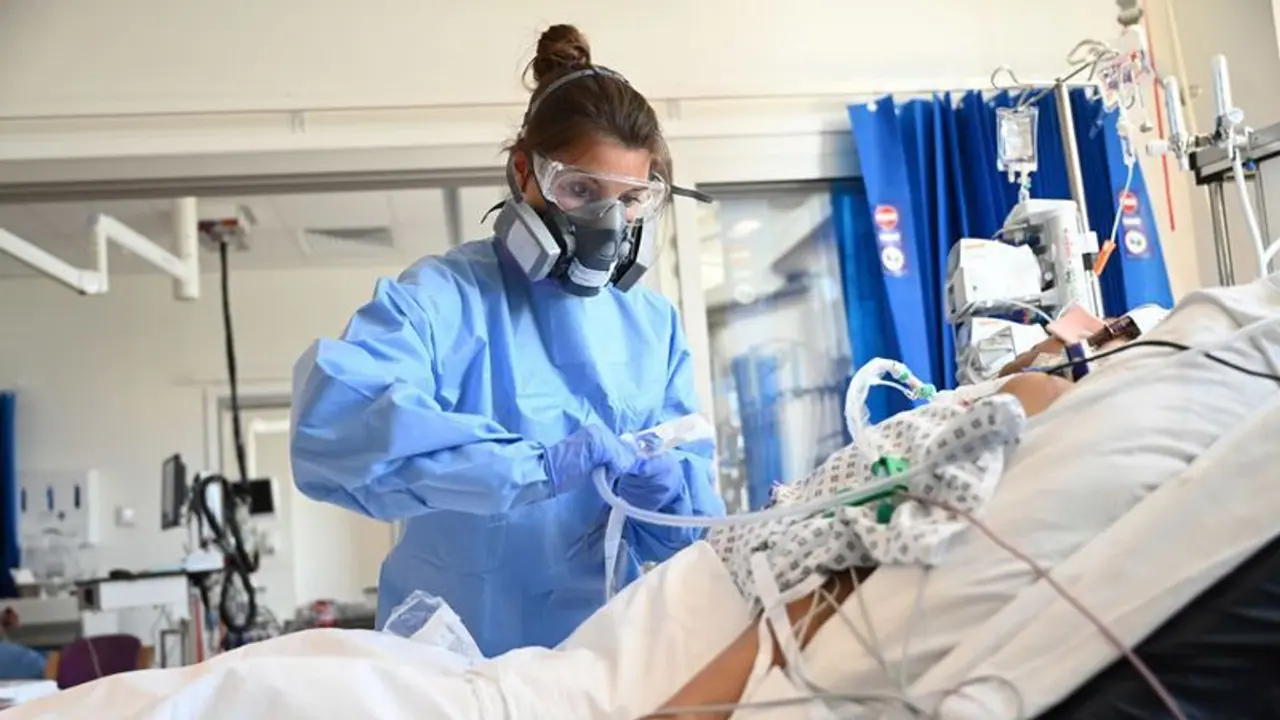 ಕೊರೋನಾ ಚಿಕಿತ್ಸೆಗೆ ಪ್ರತಿ ವ್ಯಕ್ತಿಗೆ 3.5 ಲಕ್ಷ ರೂ. ವೆಚ್ಚ! ಕೊರೋನಾ ಚಿಕಿತ್ಸೆಗೆ ಪ್ರತಿ ವ್ಯಕ್ತಿಗೆ 3.5 ಲಕ್ಷ ರೂ. ವೆಚ್ಚ!