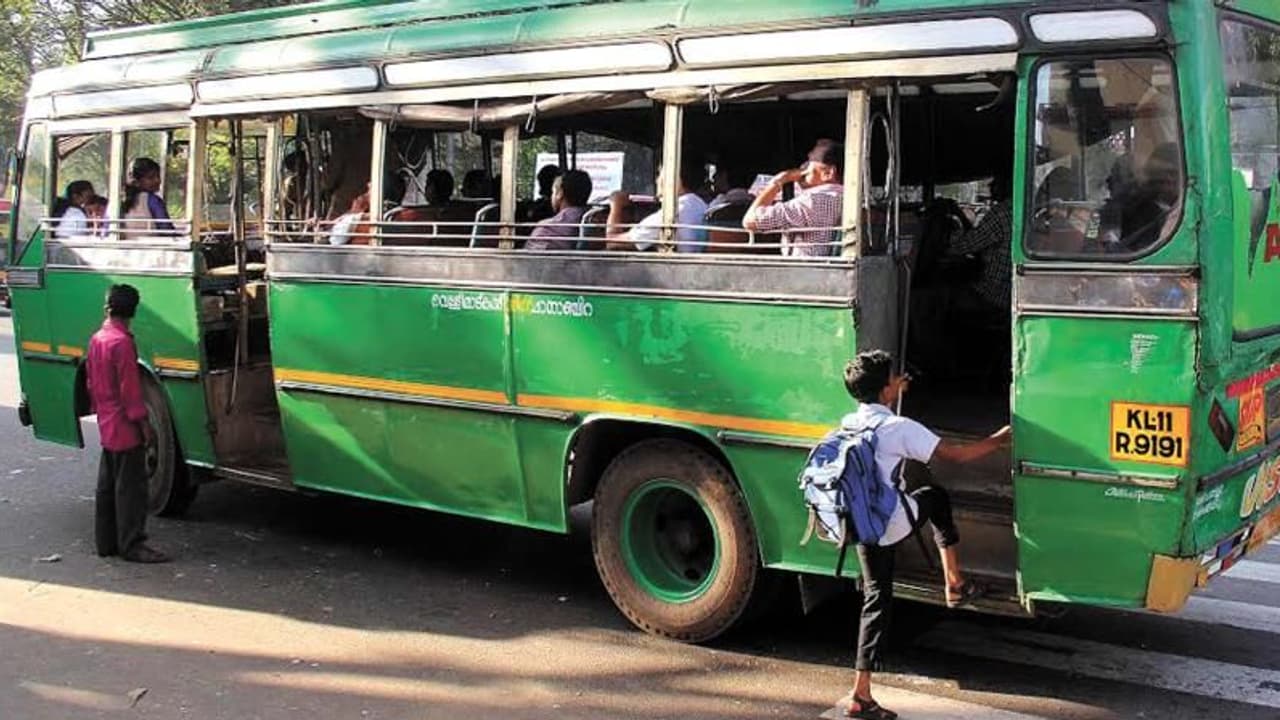 ടിക്കറ്റ് നിരക്ക് കൂട്ടണം; സ്വകാര്യ ബസ്സുടമകളുടെ അനിശ്ചിതകാല സമരം 9 മുതൽ