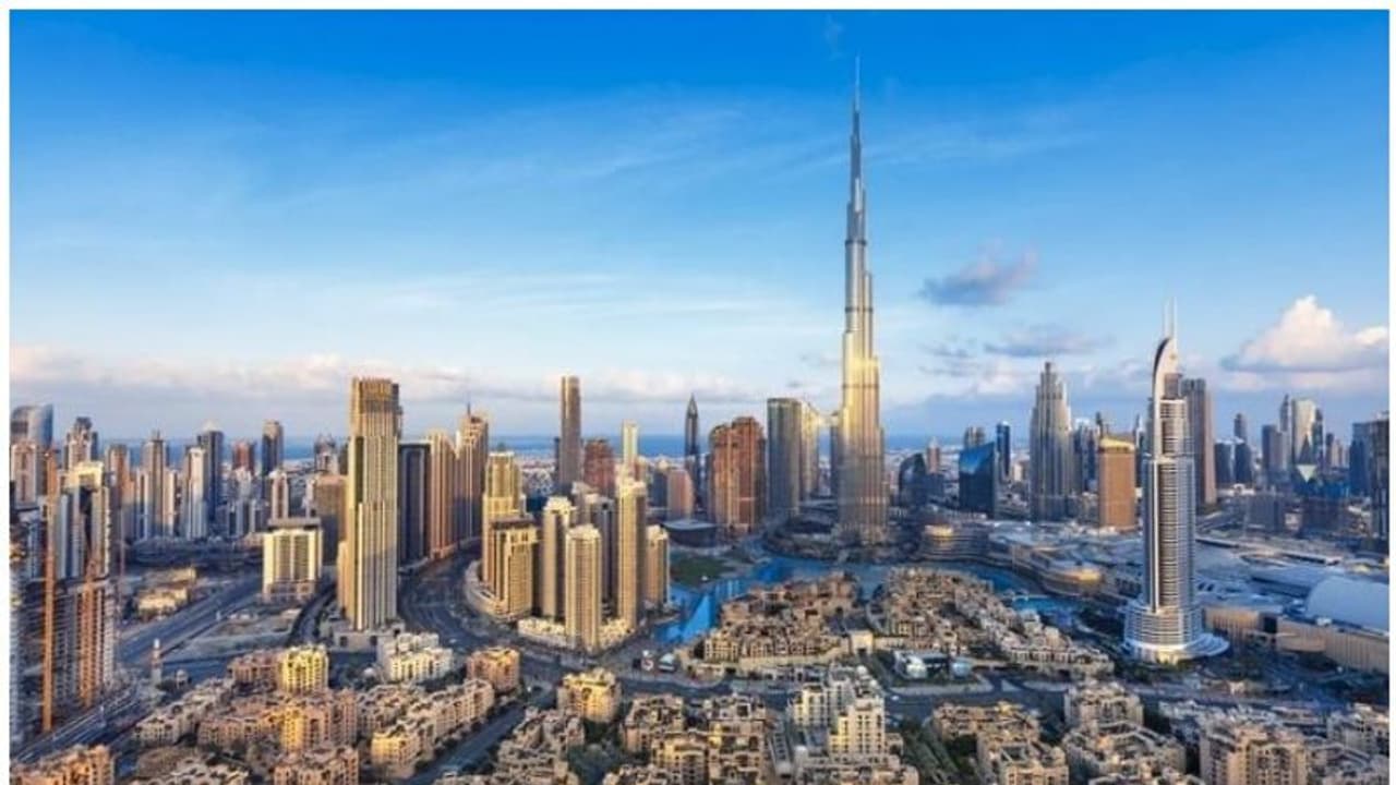 വിസ കാലാവധി കഴിഞ്ഞ മലയാളികള് ഉള്പ്പെടെയുള്ള പ്രവാസികള്ക്ക് ആശ്വാസം; പുതിയ പ്രഖ്യാപനവുമായി യുഎഇ വിസ കാലാവധി കഴിഞ്ഞ മലയാളികള് ഉള്പ്പെടെയുള്ള പ്രവാസികള്ക്ക് ആശ്വാസം; പുതിയ പ്രഖ്യാപനവുമായി യുഎഇ