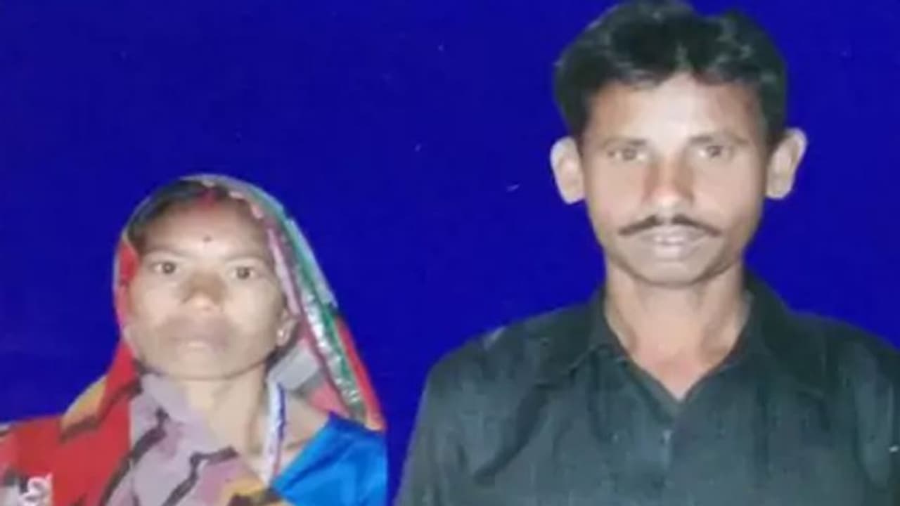 సైకిల్పై కుటుంబంతో సొంతూరికి ప్రయాణం: దారిలోనే కబళించిన మృత్యువు సైకిల్పై కుటుంబంతో సొంతూరికి ప్రయాణం: దారిలోనే కబళించిన మృత్యువు