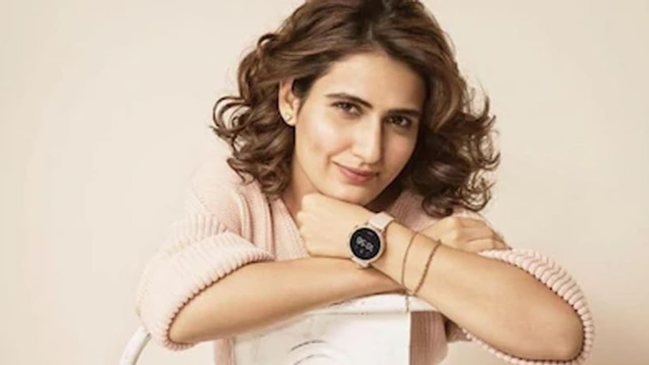 Fatima Sana Shaikh's recent saree post receives love, compliments on social media from fans Fatima Sana Shaikh's recent saree post receives love, compliments on social media from fans