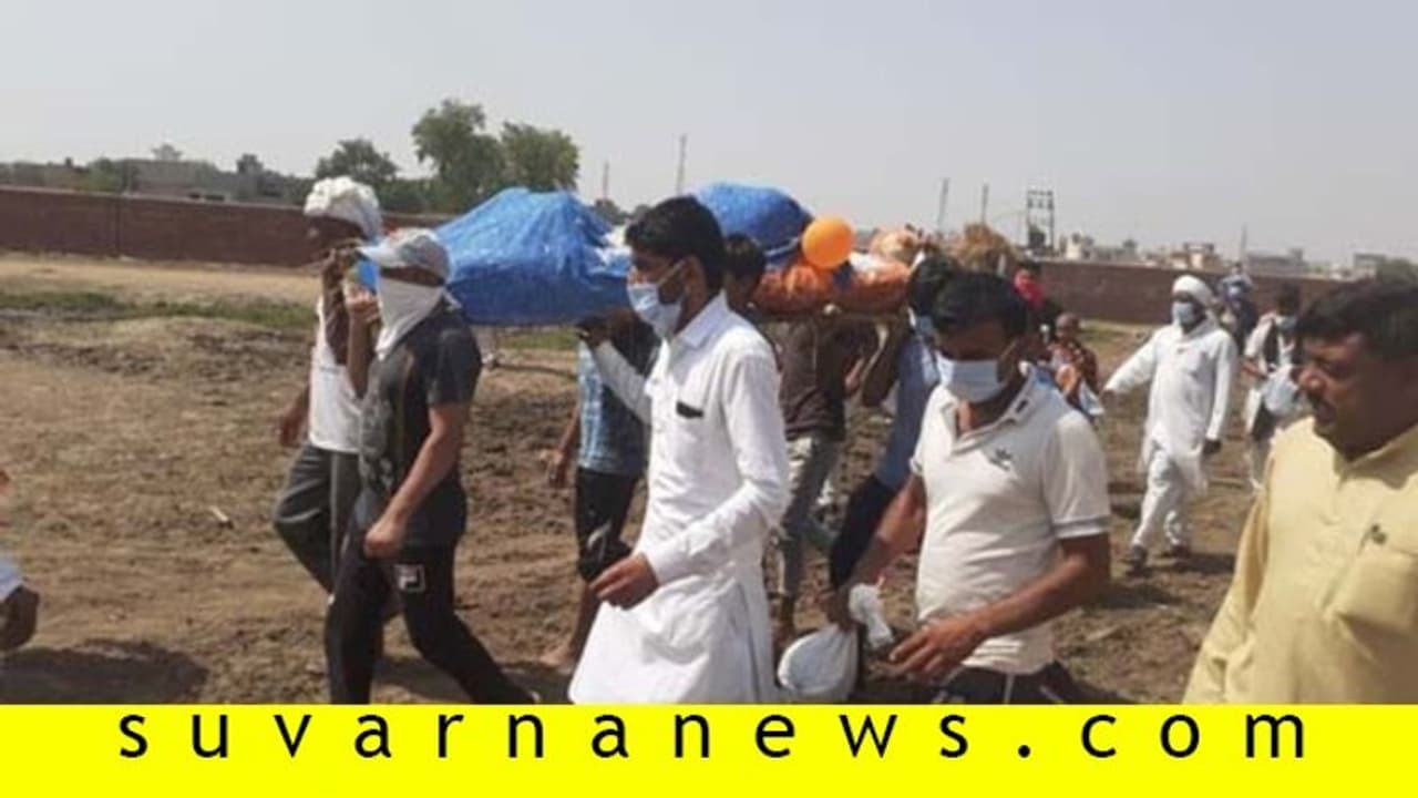 ಹಿಂದೂ ಧರ್ಮಕ್ಕೆ ಮತಾಂತರಗೊಂಡ 40 ಮುಸ್ಲಿಂ ಕುಟುಂಬ! ಹಿಂದೂ ಧರ್ಮಕ್ಕೆ ಮತಾಂತರಗೊಂಡ 40 ಮುಸ್ಲಿಂ ಕುಟುಂಬ!