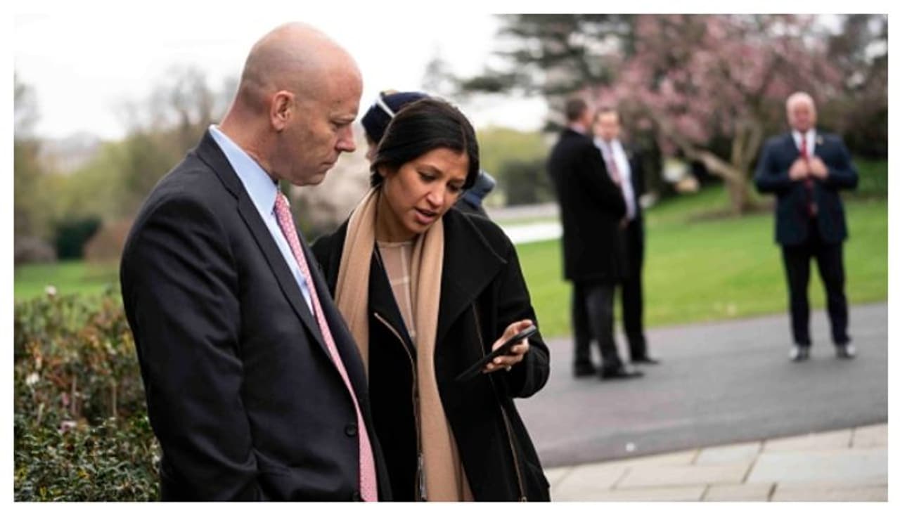 হোয়াইট হাউসে ফের করোনার হামলা, ট্রাম্পের পরিচারকের পর এবার শিকার পেন্সের প্রেস সেক্রেটারি হোয়াইট হাউসে ফের করোনার হামলা, ট্রাম্পের পরিচারকের পর এবার শিকার পেন্সের প্রেস সেক্রেটারি