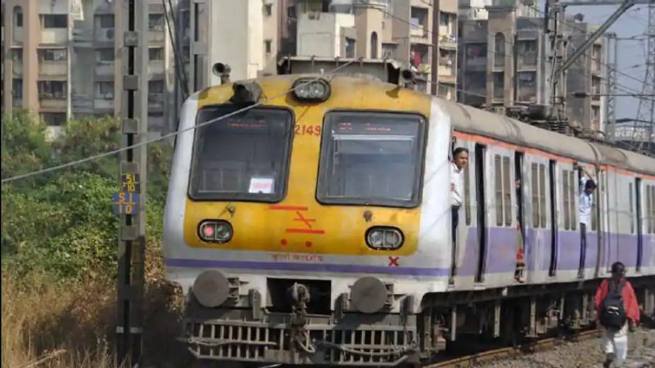 ঔরঙ্গবাদের পুনরাবৃত্তি বীরভূমে, বরাতজোরে রক্ষা পেলেন পরিযায়ী শ্রমিকরা ঔরঙ্গবাদের পুনরাবৃত্তি বীরভূমে, বরাতজোরে রক্ষা পেলেন পরিযায়ী শ্রমিকরা