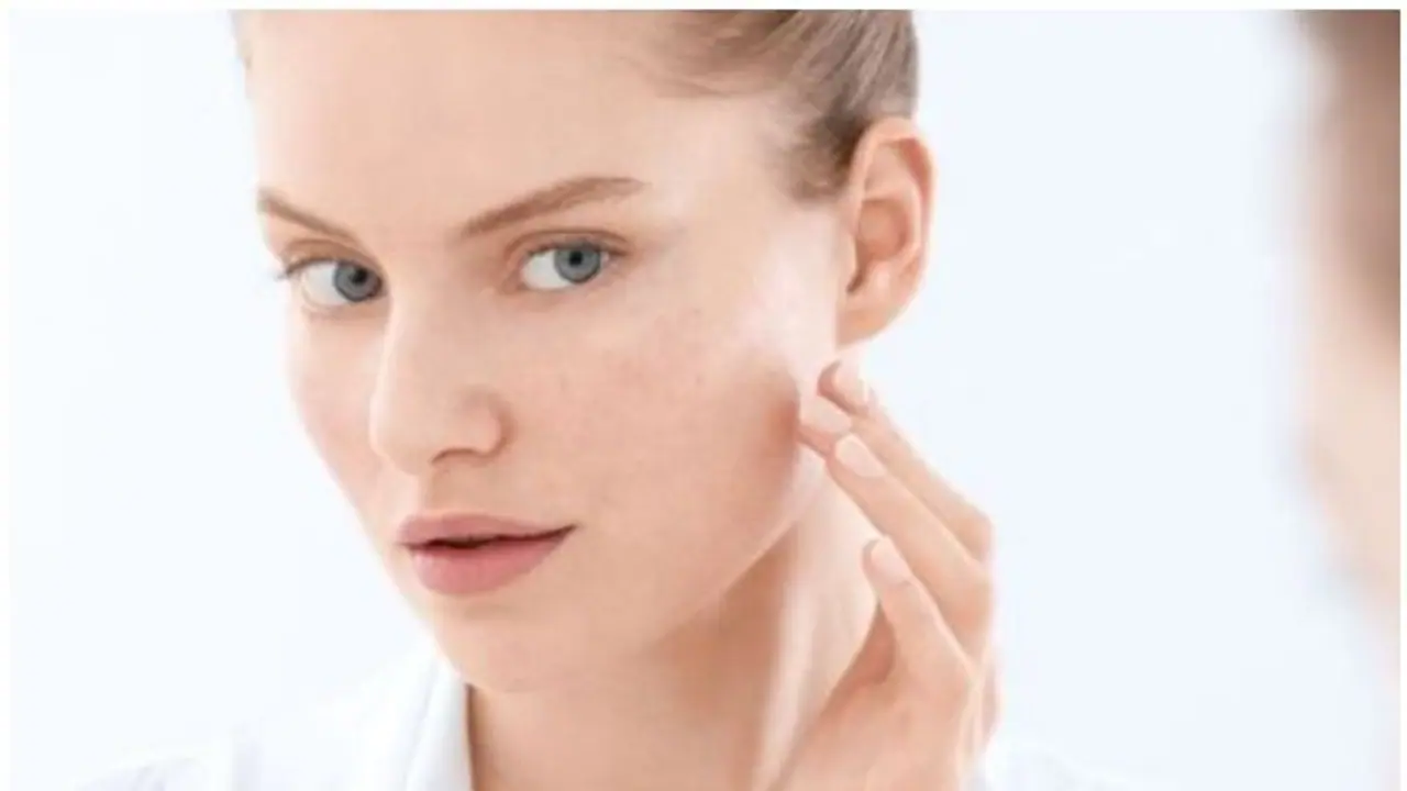 വരണ്ട ചർമ്മമാണോ പ്രശ്നം ? ഇതാ മൂന്ന് പൊടിക്കെെകൾ 