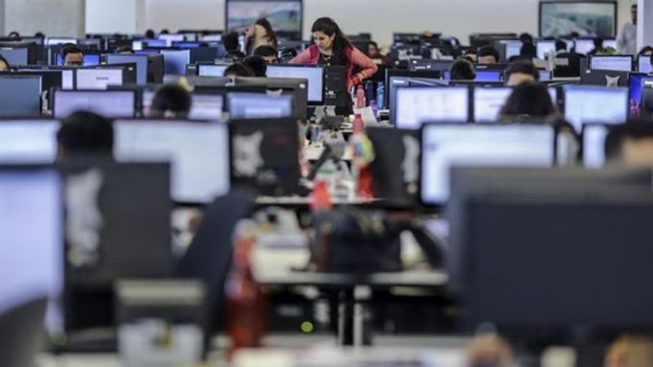 ಚೀನಾದಿಂದ ಹೊರಬರಲು ಮುಂದಾದ MNC ಕಂಪನಿಗಳು: ಕರ್ನಾಟಕದತ್ತ ಸೆಳೆಯಲು ಕಾರ್ಯಪಡೆ ಚೀನಾದಿಂದ ಹೊರಬರಲು ಮುಂದಾದ MNC ಕಂಪನಿಗಳು: ಕರ್ನಾಟಕದತ್ತ ಸೆಳೆಯಲು ಕಾರ್ಯಪಡೆ