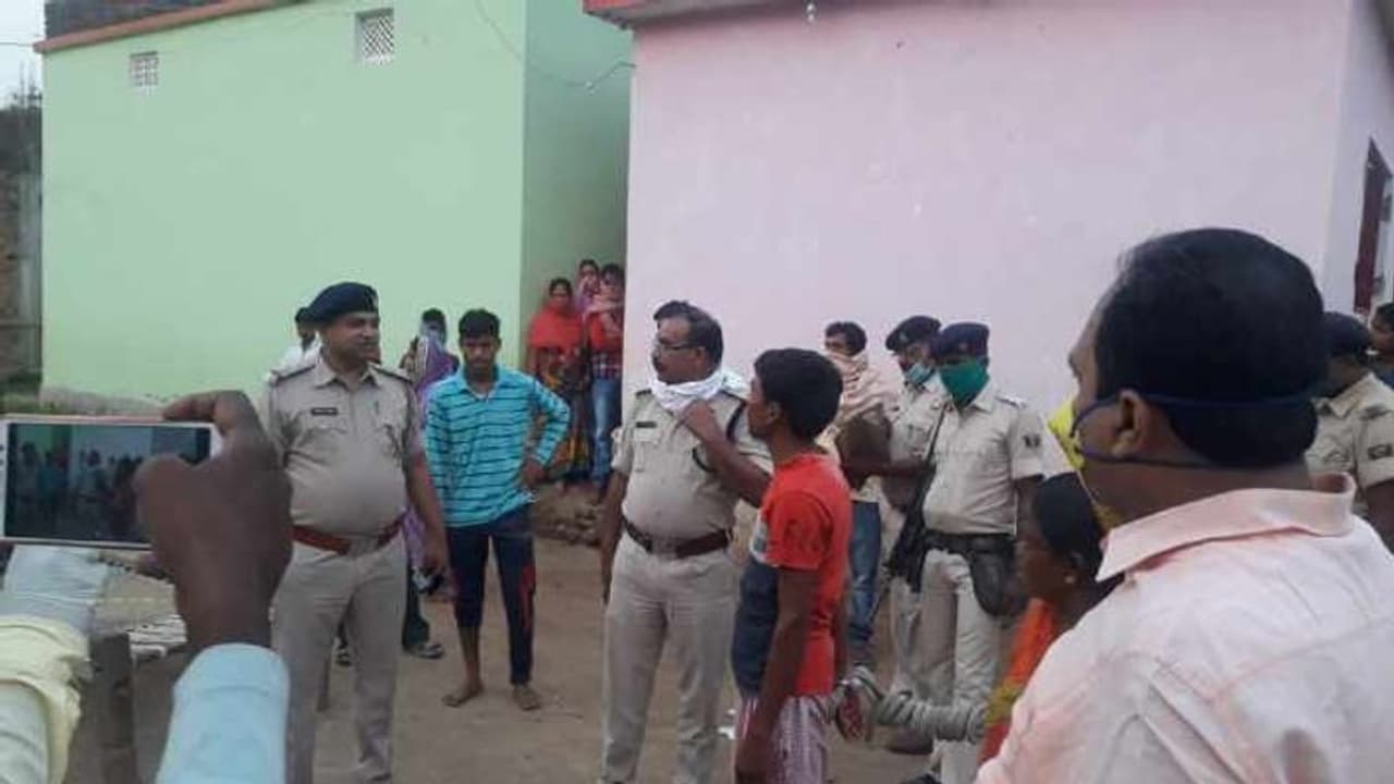 देवर का भाभी से था संबंध, ऐतराज जता रही थी मां; इकलौते बेटे ने खौफनाक तरीके से कर दी हत्या देवर का भाभी से था संबंध, ऐतराज जता रही थी मां; इकलौते बेटे ने खौफनाक तरीके से कर दी हत्या