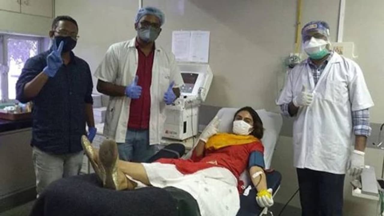 സര്‍ട്ടിഫിക്കറ്റും അഞ്ഞൂറ് രൂപയും കിട്ടി, 'സൂപ്പര്‍ കൂള്‍'; പ്ലാസ്മ ദാനം ചെയ്ത് കൊവിഡ് മുക്തയായ നടി