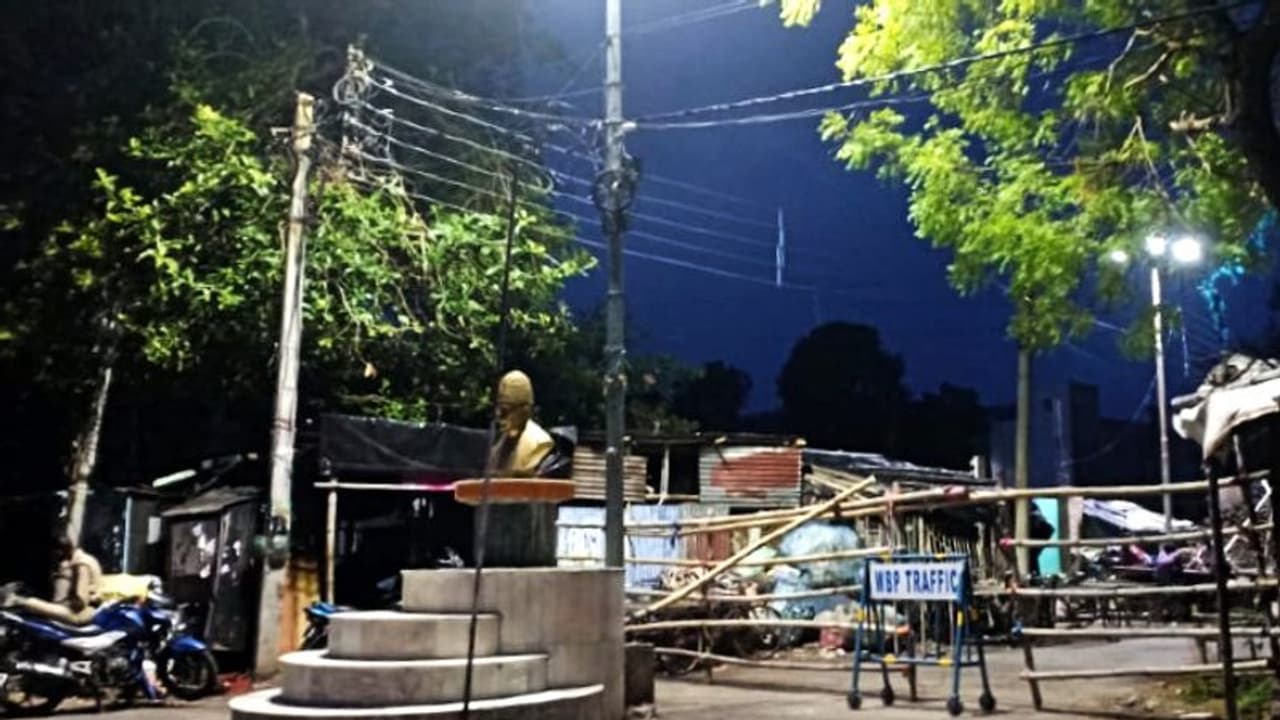 অনিয়ন্ত্রিত গোষ্ঠী সংক্রমণ, চন্দনগরের উর্দিবাজারে যুদ্ধের প্রস্তুতি নিচ্ছে প্রশাসন