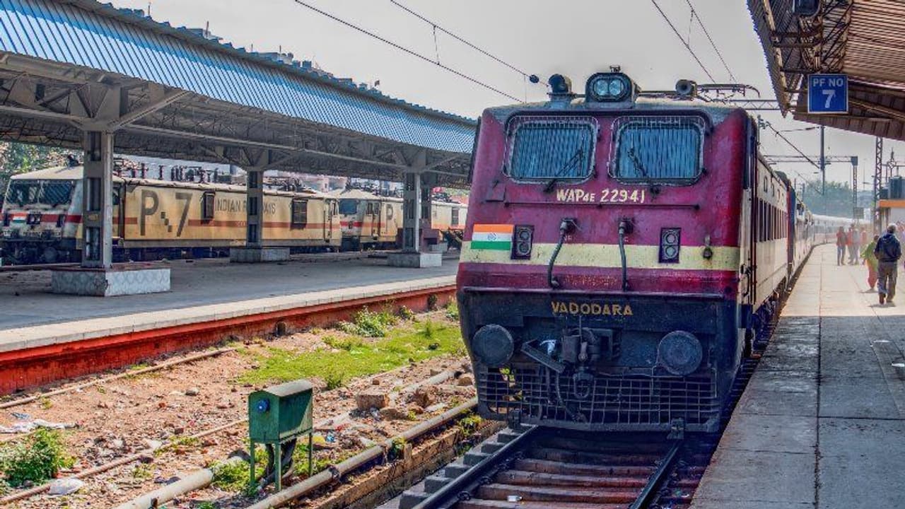 ಜೂ.1ರಿಂದ ದೇಶಾದ್ಯಂತ ರೈಲು ಸಂಚಾರ!