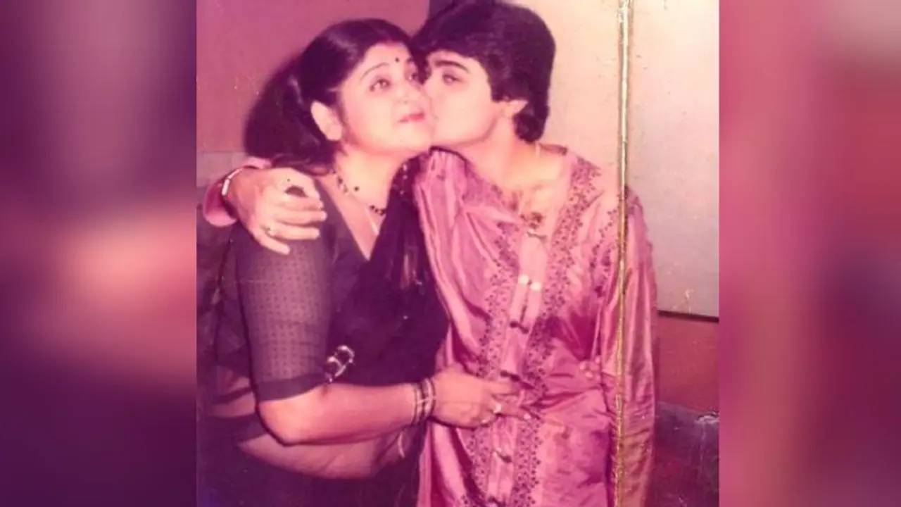 মা কে হারিয়েছেন বহুদিন, তবুও তাঁর স্নেহের হাত আজও রয়েছে প্রসেনজিতের সঙ্গে মা কে হারিয়েছেন বহুদিন, তবুও তাঁর স্নেহের হাত আজও রয়েছে প্রসেনজিতের সঙ্গে