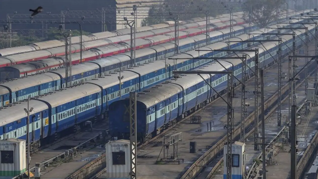 ರೈಲು ಸೇವೆ ರದ್ದು: ಜೂನ್ 30ರವರೆಗಿನ ಎಲ್ಲಾ ಟಿಕೆಟ್ ಕ್ಯಾನ್ಸಲ್!