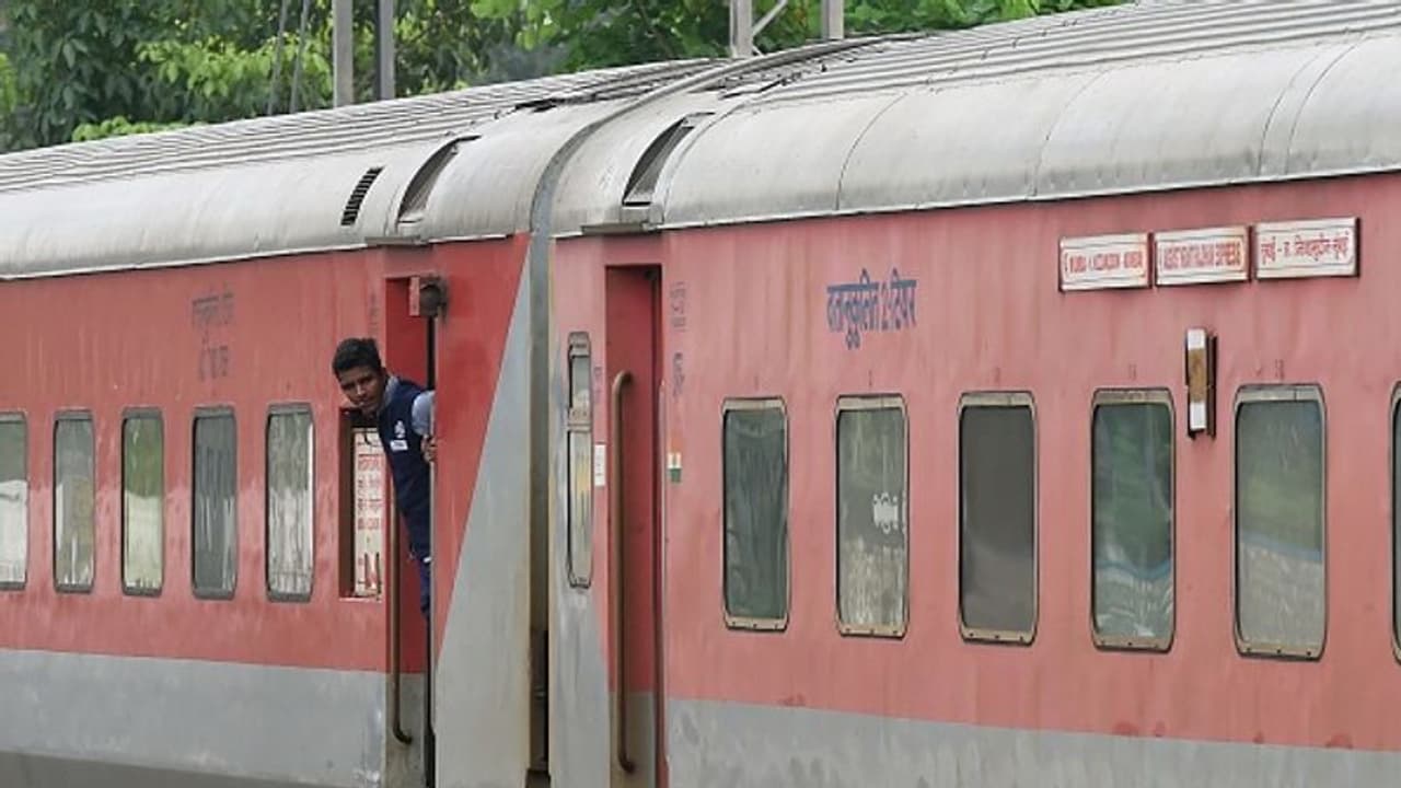 ಆನ್‌ಲೈನ್ ವಂಚನೆ ನಿಯಂತ್ರಿಸಲು ಭಾರತೀಯ ರೈಲ್ವೇಗೆ ಟ್ರೂಕಾಲರ್ ಸಹಯೋಗ!